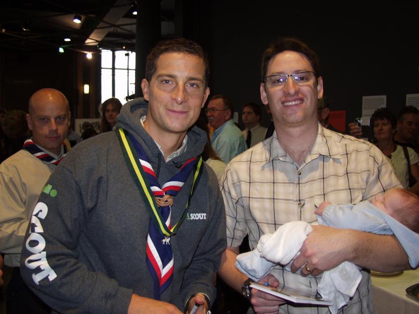 Bear Grylls scout | BearGrylls.fr