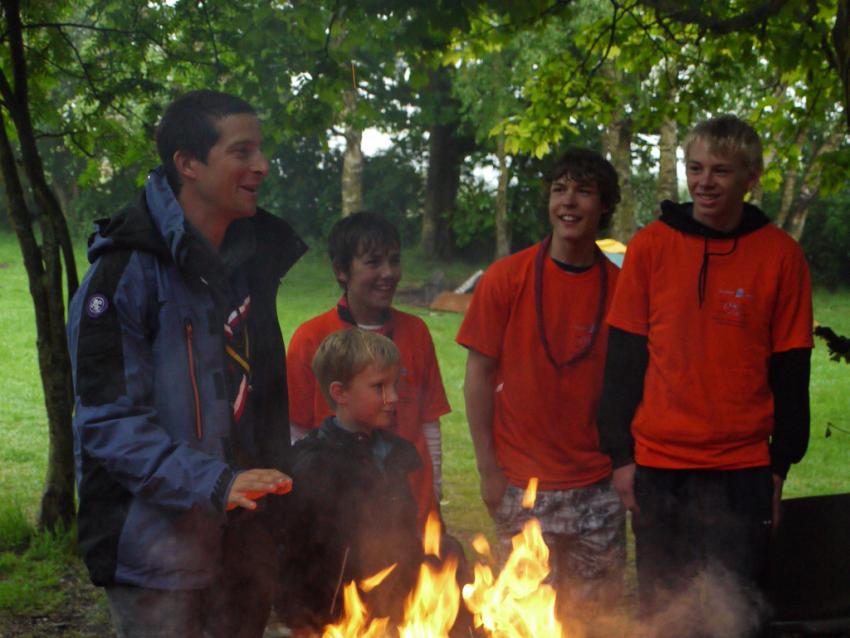 Bear Grylls scout | BearGrylls.fr